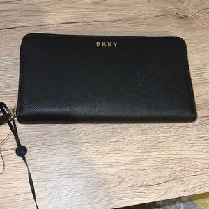 DKNY wallet NWOT